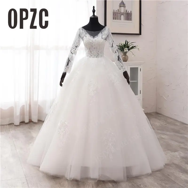 Свадебное платье с длинным рукавом и круглым вырезом кружевное вышивкой