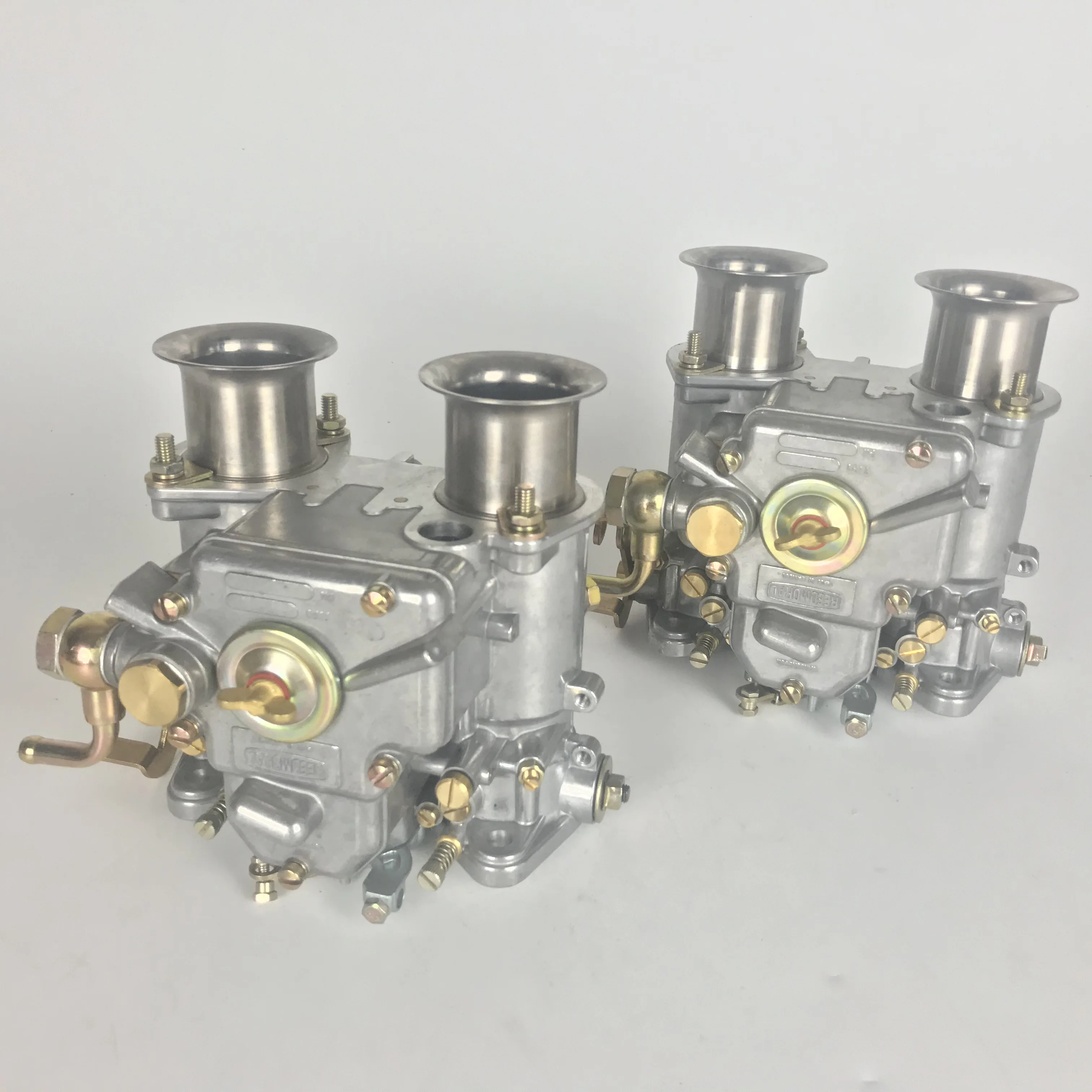 Двойной карбюратор. Двойной карбюратор. Двойной карбюратор. Сдвоенные карбюраторы 250cc 32 mm. Что дают сдвоенные карбюраторы.