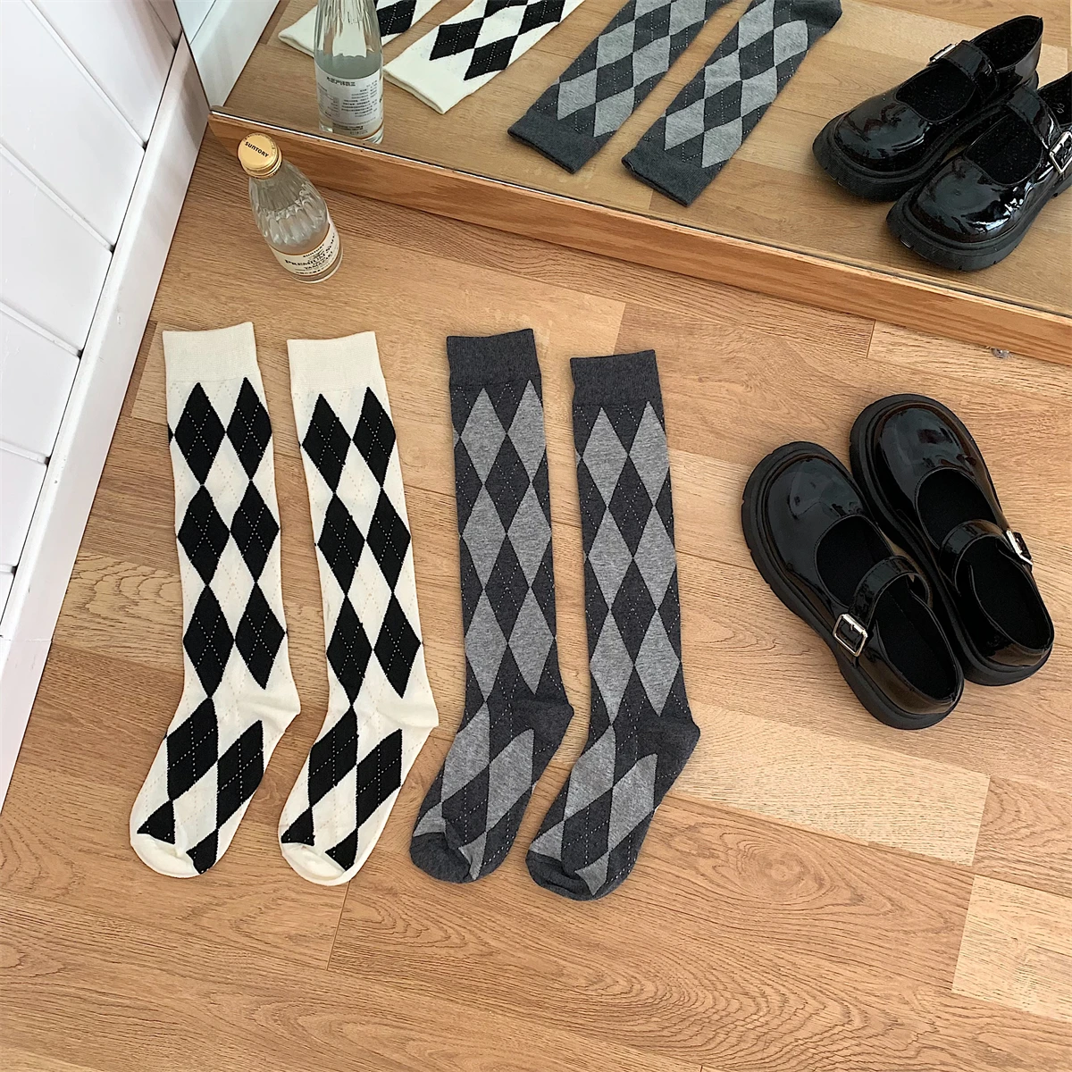 New 2022ins College Style Diamond Stockings Female Spring and Summer Students Thin Tube Socks and Long Tube Comfortable Cotton s