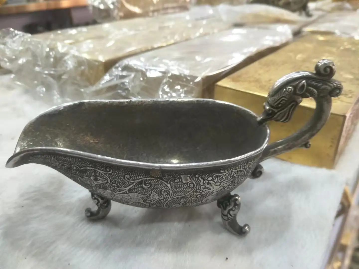 

Rare old Qing Dynasty Silver Dragon&Flower Cup,Handicrafts,best collection&adornment, Free shipping