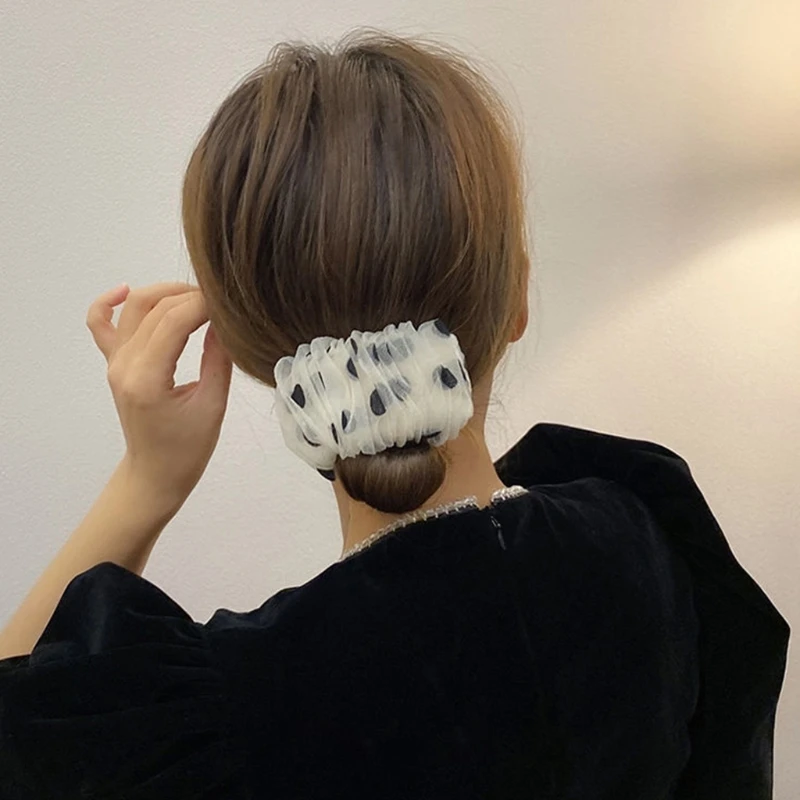 Элегантная французская выкрученная прическа в пучок бывшая легкая ленивая