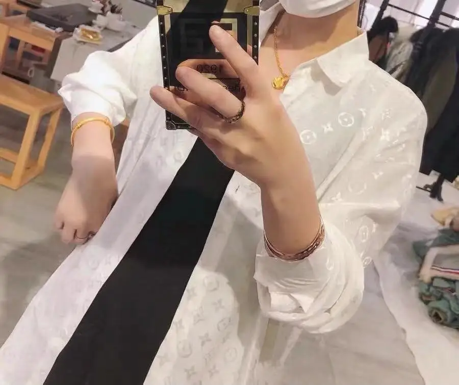 

Long Sleeve Casual Style Designer Black Shirt for Woman and Man 2021 Spring Summer Female Clothing