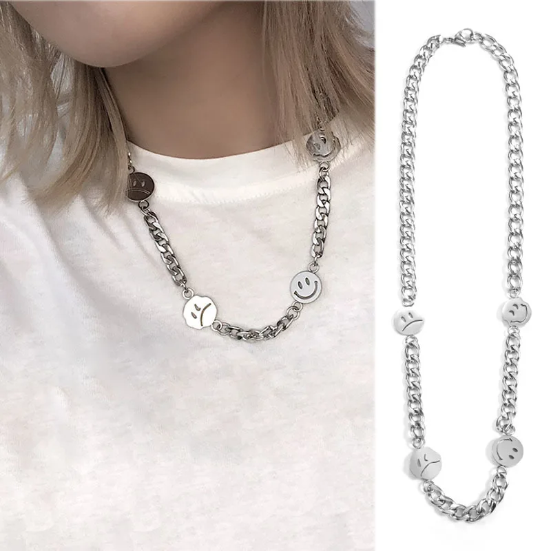 

Новое простое женское ожерелье со смайликом, женская подвеска для девушек, ювелирное изделие серебряного цвета, из нержавеющей стали в стил...