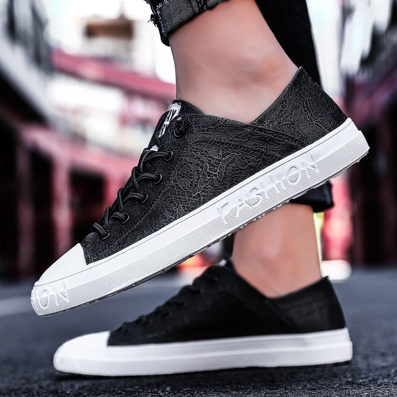 

Fashion Sneakers Men Genuine Leather Shoes Lace-Up Black Shoe Real Leather Loafers Mens Moccasins Italian Designer Flats Shoes