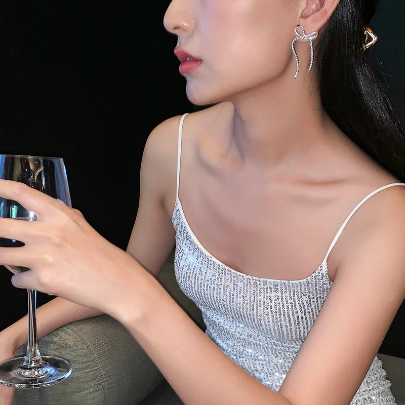 

Timeless Wonder Gorgeous Geo Zirconia Bowknot Stud Earrings for Women Jewelry Ins Party Designer Goth Fancy Gift Runway Emo 1325