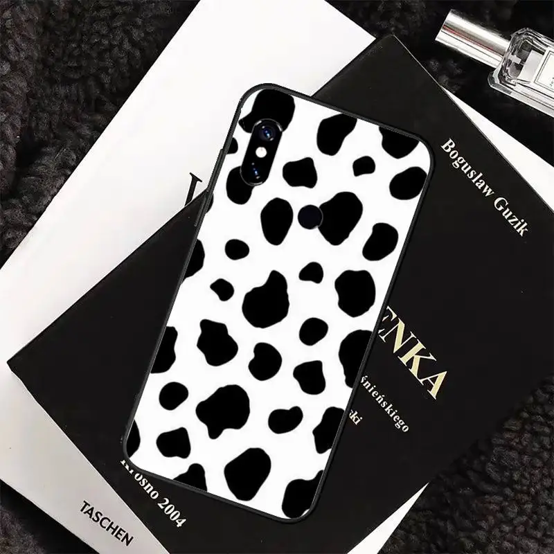 

Cow Print Phone Case For Xiaomi Redmi 4x 5 plus 6A 7 7A 8 mi8 8lite 9 note 4 5 7 8 pro