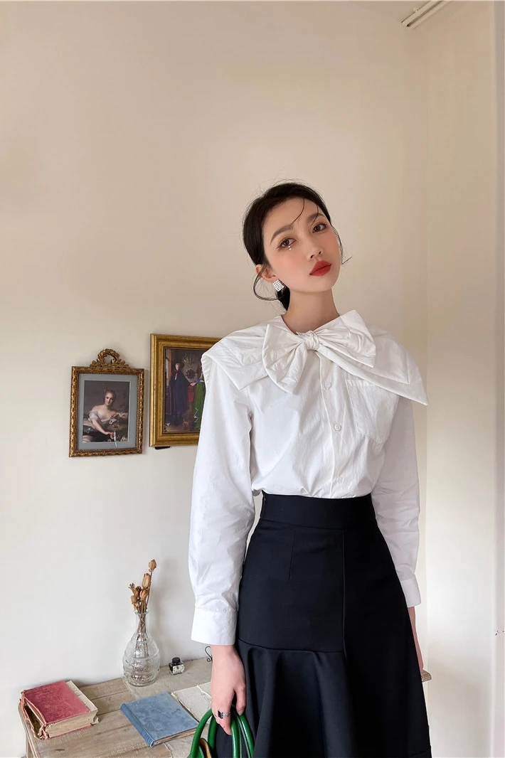 

2021 New Spring Women's Retro Big Bow Collar Elegant White Shirt Ladies Long Sleeve Streetwear Shirt Blouses