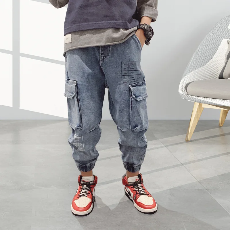 

Trendy Jeans for Boys Kids Autumn Children's Clothing Soft Jeans Loose Denim Pants Big Pocket Cargo Pant Hip Hop Boys Trousers
