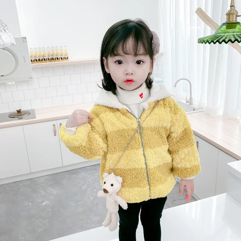 

Girls Bear Pendant Wool Sweater Plush Coat Korean Version Winter Clothes Baby Foreign Style Cotton Padded Clothes