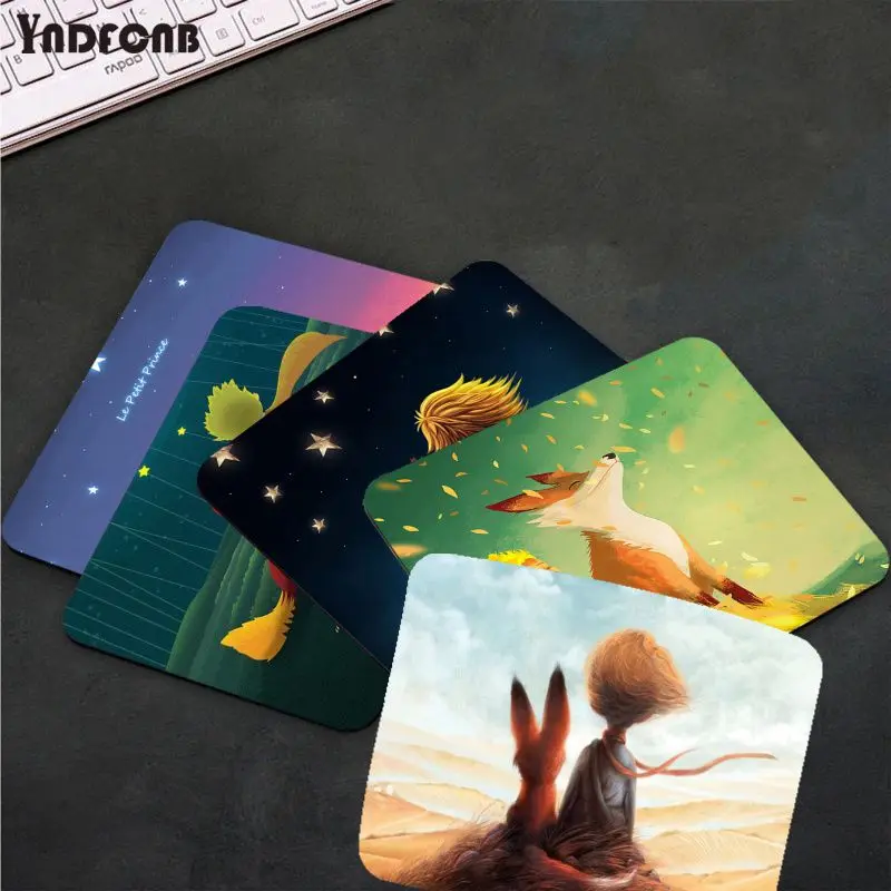 

The Little Prince and The Fox Gamer Speed Mice Retail Small Rubber Mousepad Smooth Writing Pad Desktops Mate gaming mouse pad