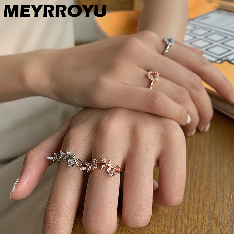 

MEYRROYU Sterling Silver Sweet Shiny Diamond Leaf Love Heart Girl Ring Romantic Golden Silver Light Luxury Small Jewelry Wedding