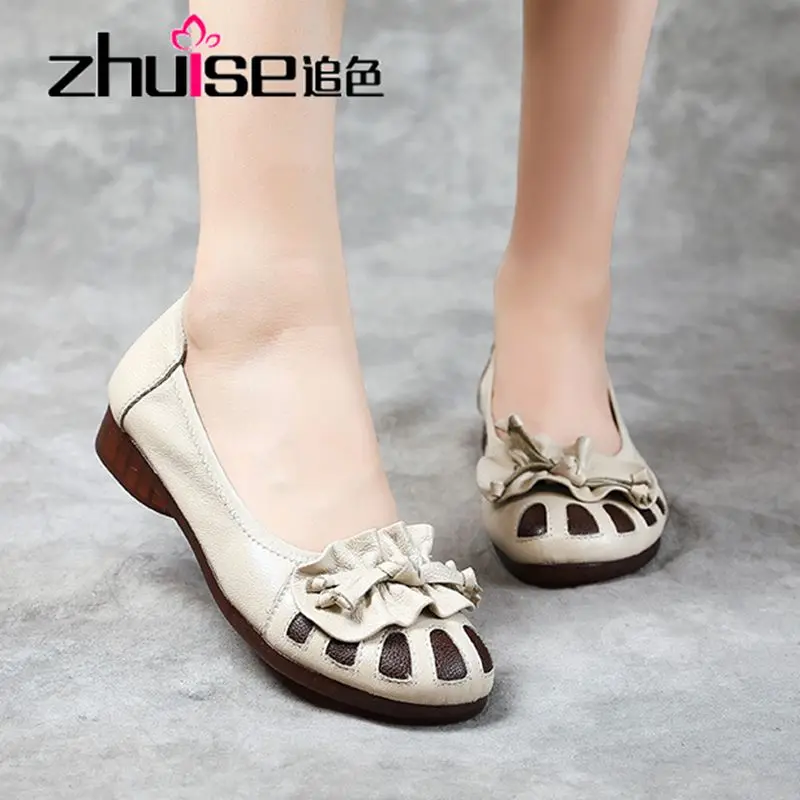 Женские кожаные туфли с низким вырезом на мягкой плоской подошве в национальном