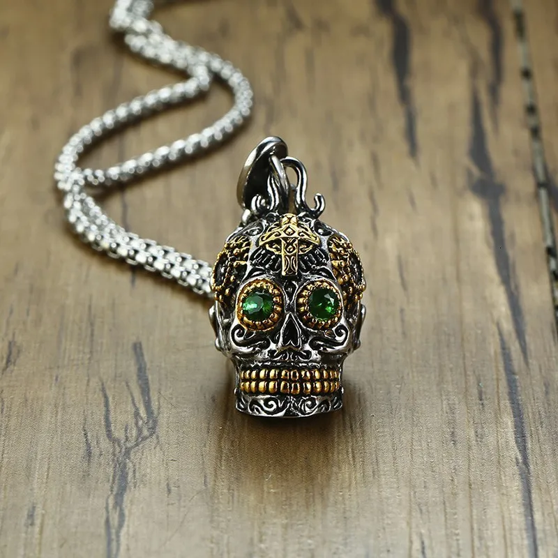 Vnox Готический Череп Подвески для мужчин нержавеющая сталь Скелет филигрань ремесла зеленый камень глаза панк мужские украшения