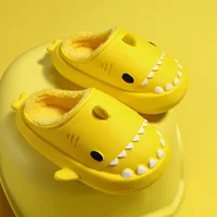 Зимние тапки в форме акулы#3