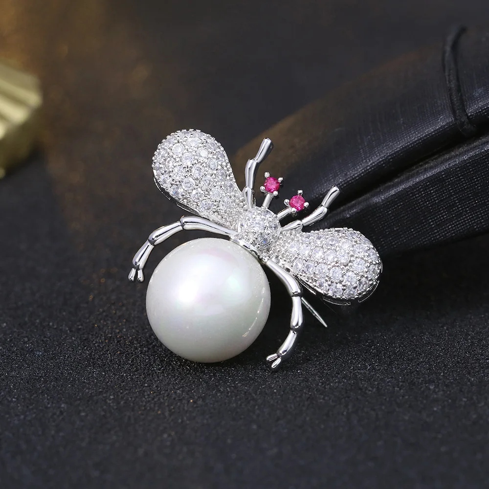Женская Брошь в виде пчелы белая брошь с имитацией жемчуга и кристаллами