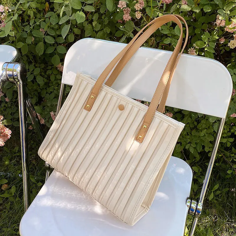 

Large-capacity bag female summer 2021 new trendy fashion fold bag simple one-shoulder tote bag