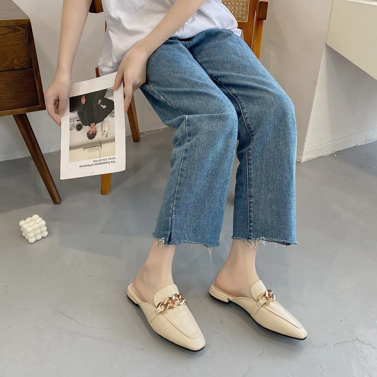 

Rivet Shoes Ladies' Slippers Slipers Women Cover Toe Female Mule Low Loafers Luxury Slides 2021 Mules Soft Designer Summer Hoof