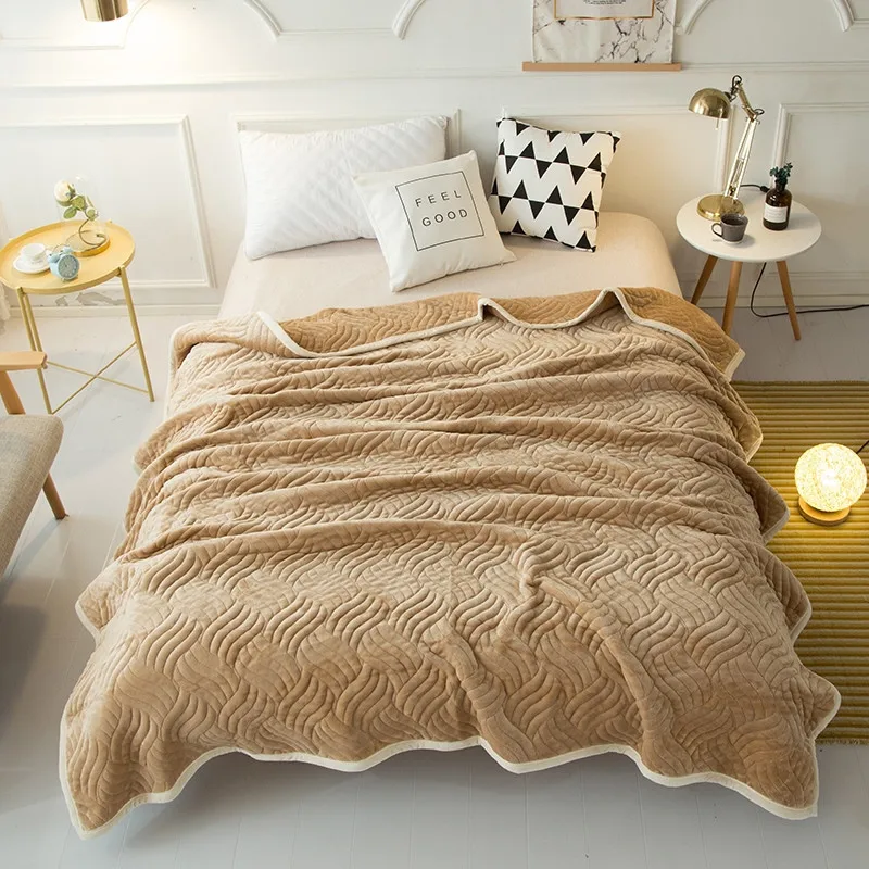 Стеганое фланелевое одеяло в виде волн утепленное геометрическое теплое