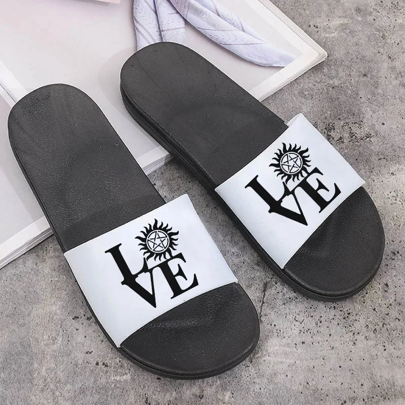 

Women Sandals 2021 Hipster Fashion Pattern Shoes for Woman Summer Beach Non-slip Bathroom Slippers Open Toe Flip Flops Sandals