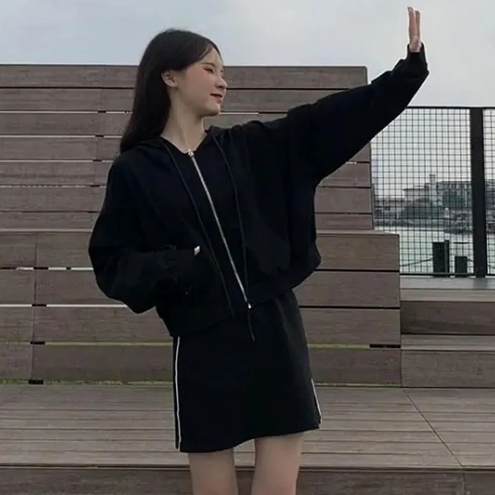 

70% Dropshipping!!Solid color long-sleeved women's autumn zipper pocket coat short hooded top