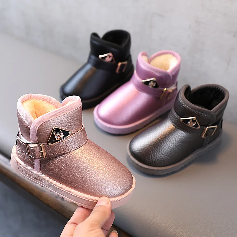 

2020 Winter Girls Snow Boots Plush Children Boots Soft Bottom Windproof Waterproof Short Leather Boots Outdoor Kids Casual Shoes