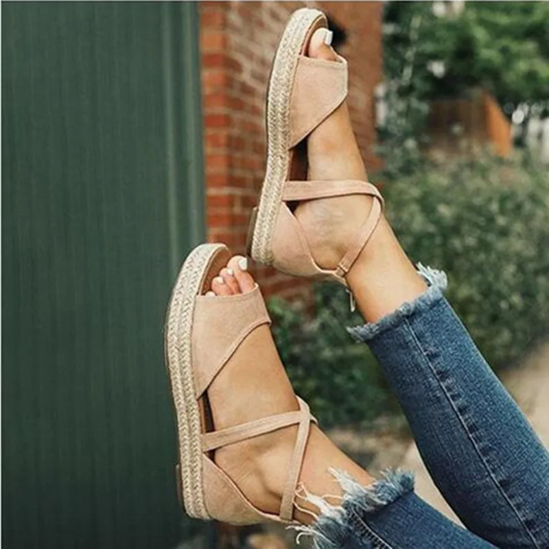 

2019 New Women Sandals Fashion Peep Toe Design Roman Sandals Women Flat Shoes Summer Beach Ladies Shoes Sandals