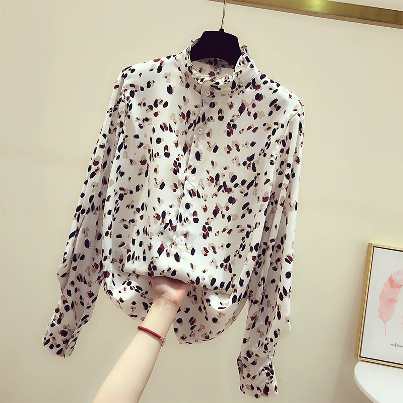 

Shirts & Blouses