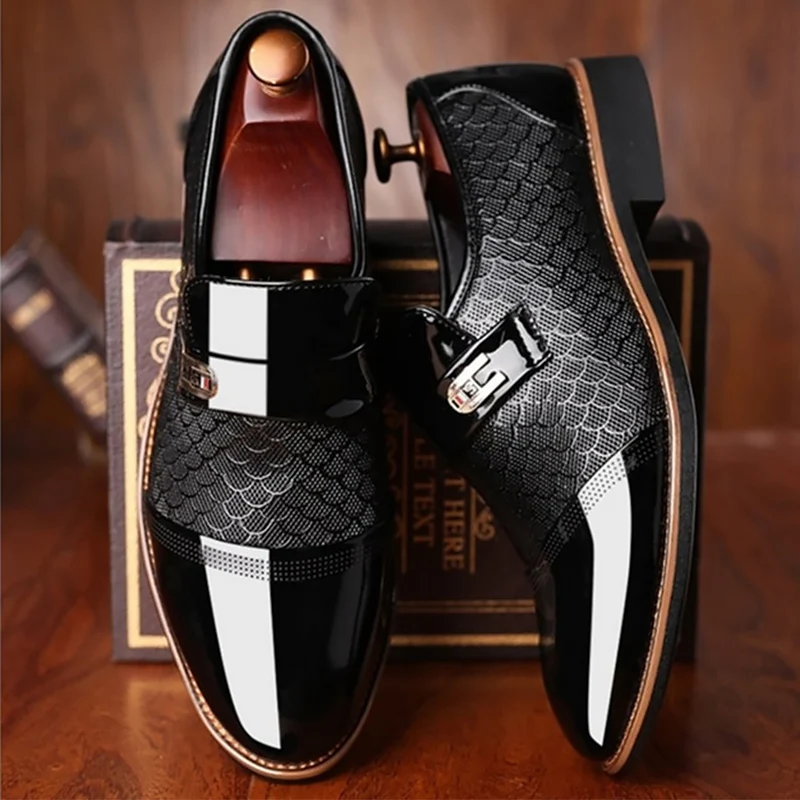 

Men's shoes Leather Embossing Classic Fashion Luxury men shoes Wear-resistant Non slip Mans footwear Anti-slip Black shoes