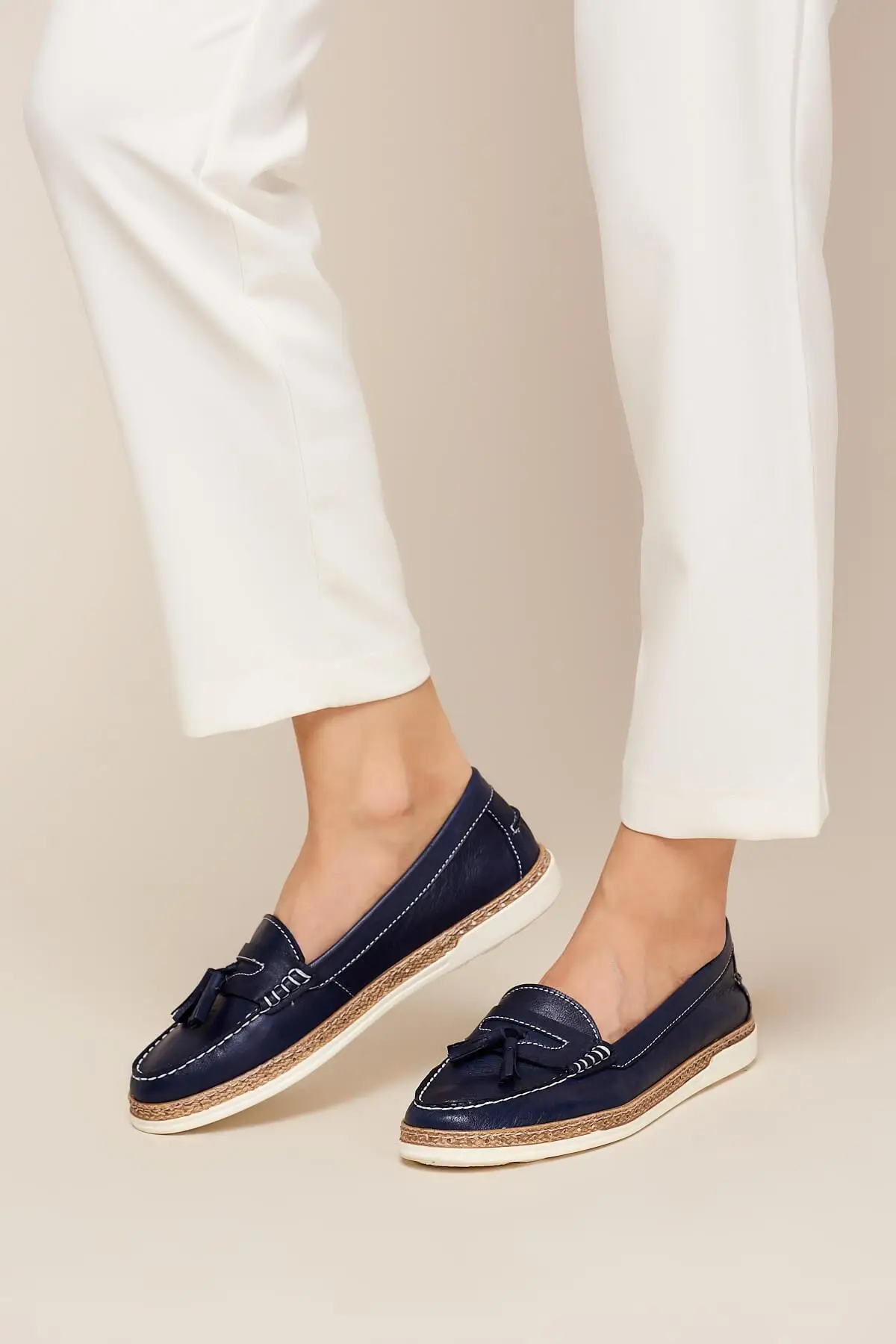 Женская Классическая обувь из натуральной кожи с жемчугом цвет темно синий