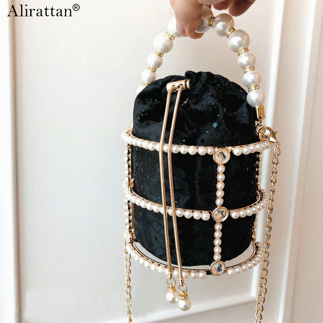 

Mini Ladies Pearl Flower Alloy Crossbody Bags For Women 2021 New Fashion Luxury Brand Ladies Handbag Metal Chain Shoulder Bag