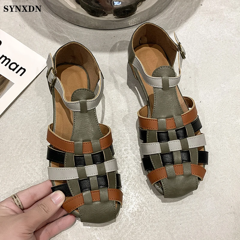 

SYNXDN Women's Sandals Woven Leather Closed Toe Buckle Hollow Out Summer Roman Non-slip Brand Flats