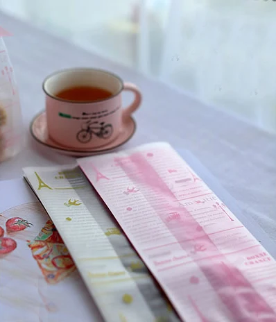 Розовый прозрачный упаковочный пакет во французском стиле для конфет печенья