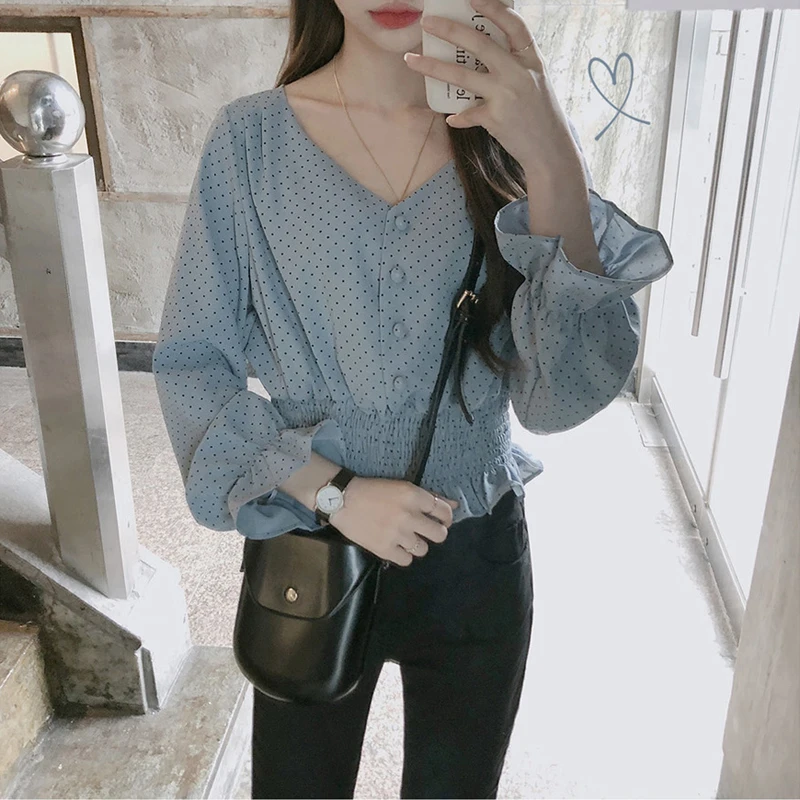 

Vintage V-neck Flare Sleeve Polka Dot Women Blouse Shirts Elegant Front Buttons Slim Waist Ruffles Female Blouse blusas 2020