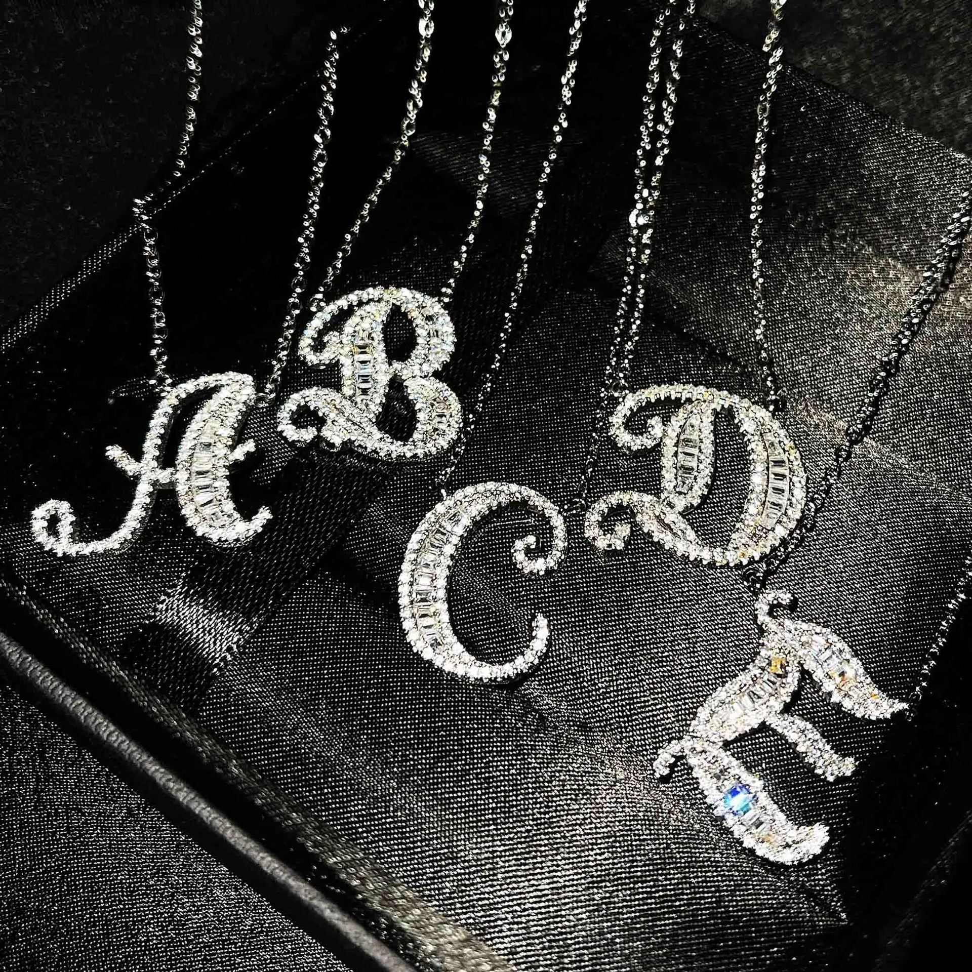 

Hot Sale Niche Disign Letter Alphabet Name Pendant Necklace with Ladder CZ 2021 New Top Women Birthday Jewelry Fashion Trend