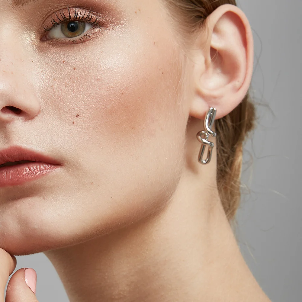 Серьги-гвоздики Enfashion с узлом золотые для ушей аксессуары женщин модные