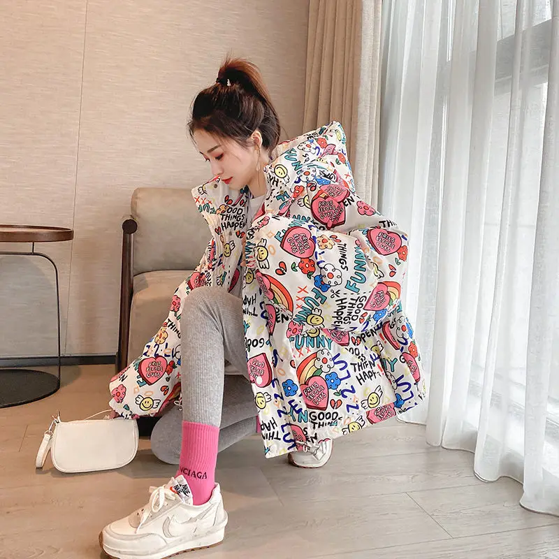 2021 new winter padded coat women's short padded coat printed loose bread coat thickening fashion student lovely down jacket