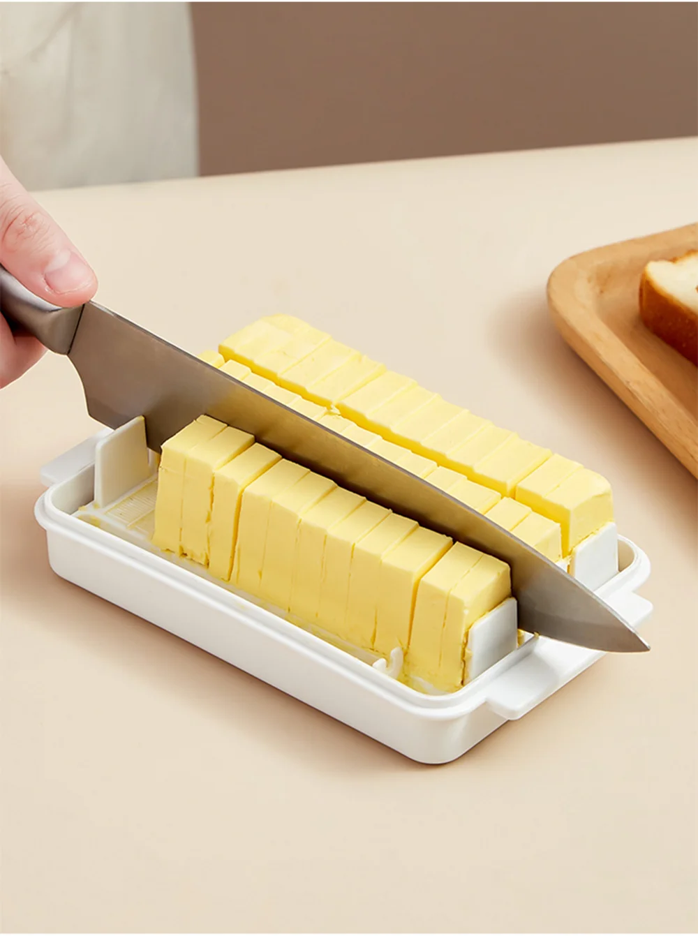 

2022 New Arrivals Household Plastic Butter Auxiliary Cutting Box with Lid Kitchen Food Cooking Tool