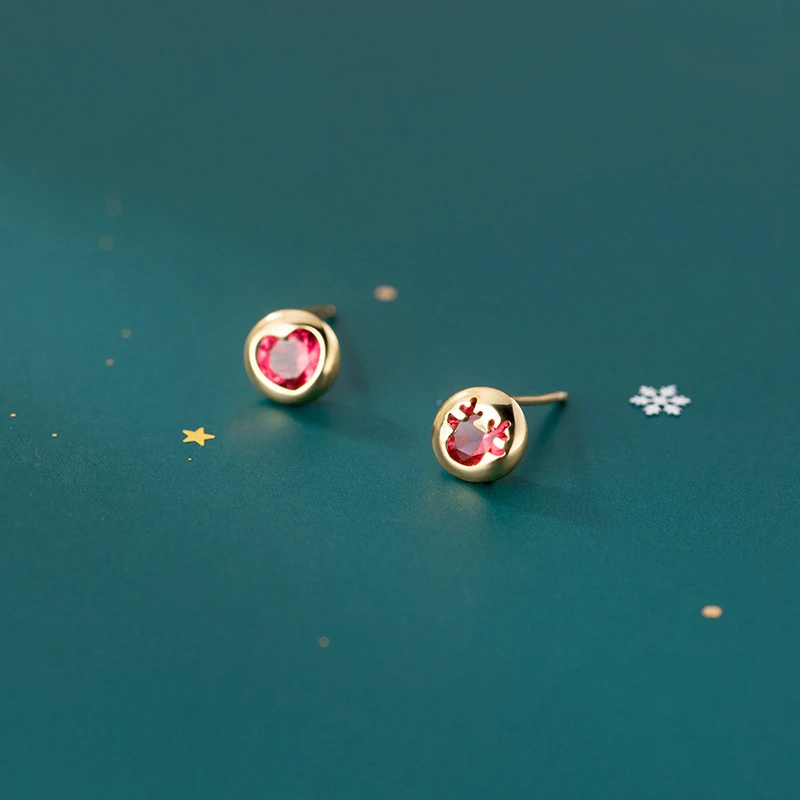 

MloveAcc 100%, серебро 925 пробы, фотообои для женщин, милое асимметричное сердце, серьги с красными кристаллами, рождественские украшения