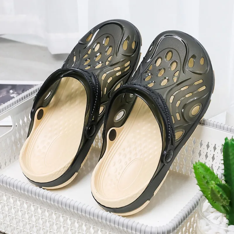 

2021 Summer Hole Clogs Sandals For Men EVA Slippers Sandalia Masculina Black Closed-toe Garden Shoes Adulto Chaussure Homme