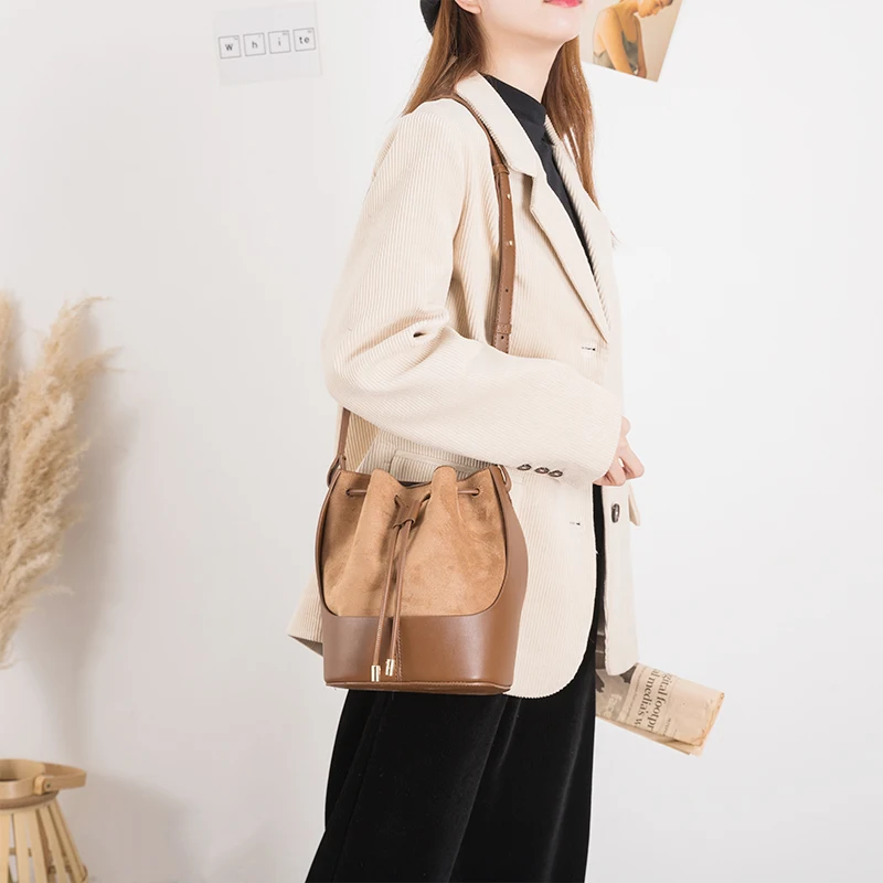 

Vintage Brown Flannel Leather Drawstring Bucket Crossbody with Adjust Leather Strap Shoulder Bags Casual Large Capacity Purses