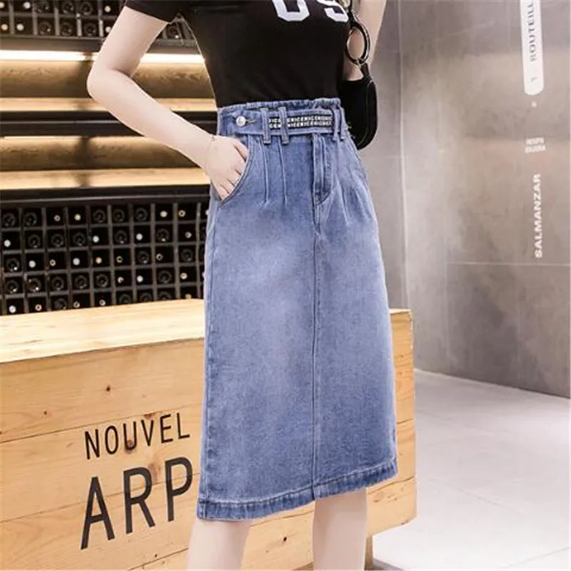 Женская джинсовая юбка элегантная средней длины с эластичным разрезом и высокой