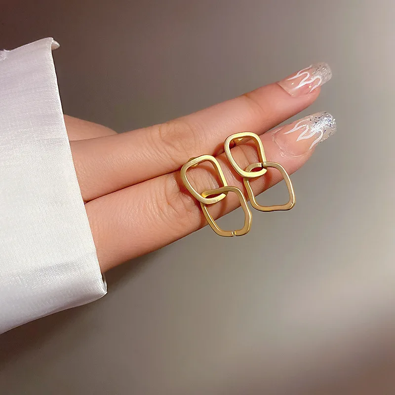 

Korean Simple Gold Geometric Dangle Earrings Hip-hop Metal Drop Earrings for Women Girls Party Jewelry