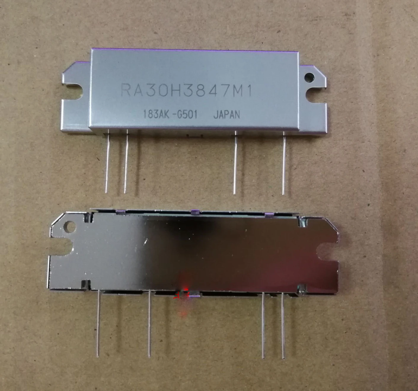 Новый RA30H3847M1 RA30H3847M1-501 RA30H3847 (заменен RA30H4047M1) 100% новый оригинальный