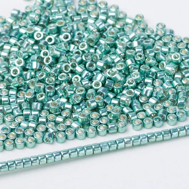 Taidian Miyuki Delica Seed Bead 11/0 для Broderie De Perles Francaises непрозрачный белый DB1-40 1,6x1,3 мм около 1000 штук - Color: miyuki-DB414