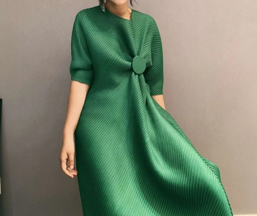 Miyake модное платье на запястье с коротким рукавом, с блестками, с круглым вырезом, со складками, на пуговицах, прямое платье