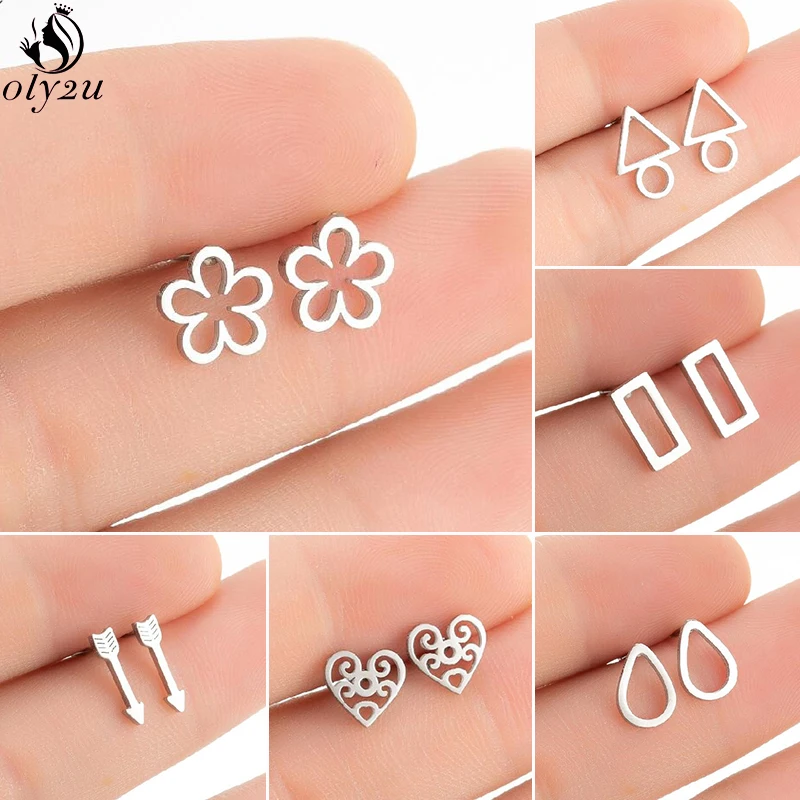 

2021 Punk Small Flower Earrings Women Fashion Jewelry Black Geometric Stainless Steel Heart Circle Arrow Ear Studs Girls Party