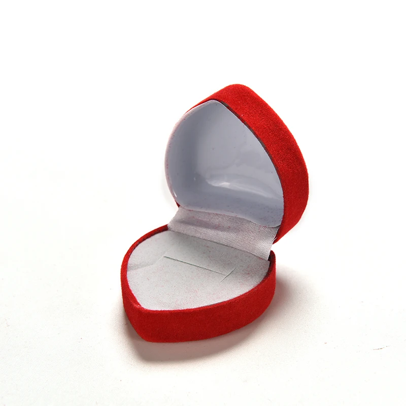 

1Pcs Red Heart Shaped Romantic Velvet Birthday Engagement Ring Box Valentine's Day Ring Gift Box Velvet Ring Box