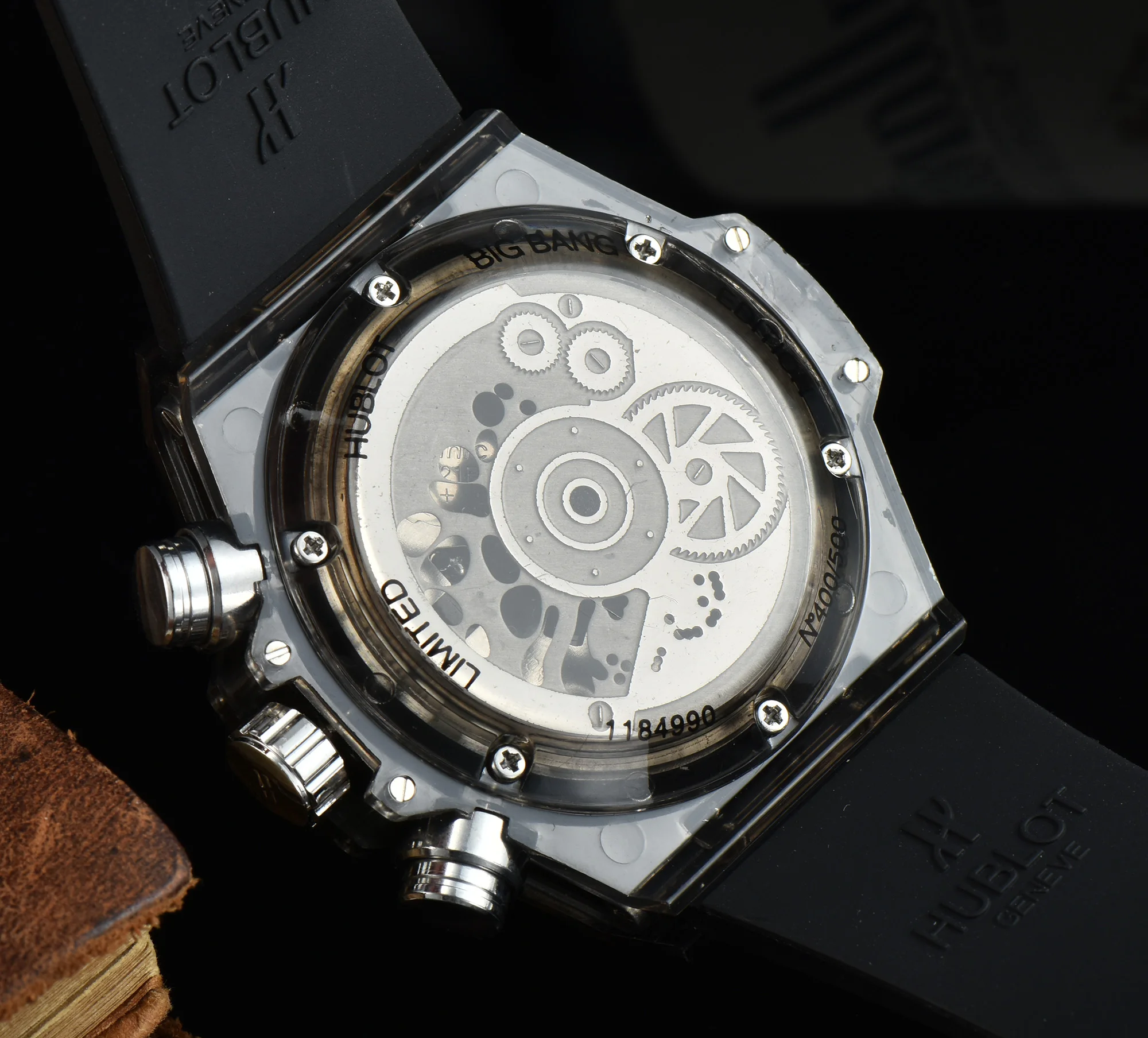 

Men's Watch Rubber Strap Sports Style BIGBANG Series Quartz Fashion