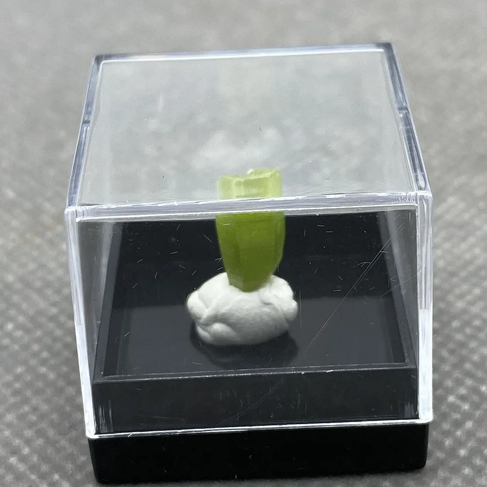 

Natural pyromorphite mineral espcime pedras e cristais coleo pedras preciosas quartzo do tamanho da caixa de china 2.7 cm 14#