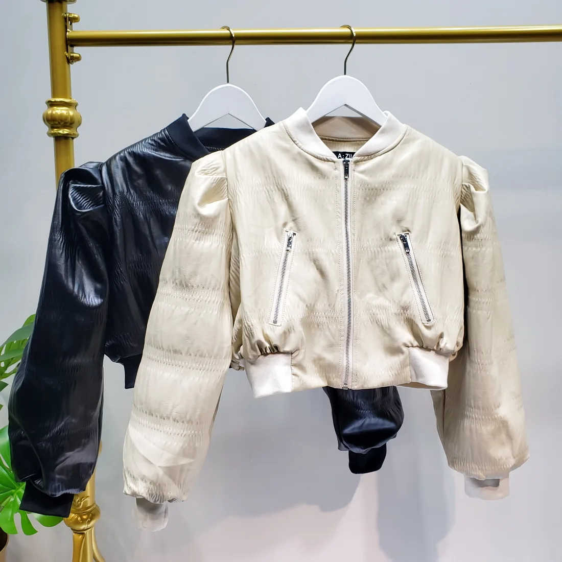 L77street PU embossed sheepskin soft French lantern sleeves short paragraph plus cotton padded cotton clothing leather jacket